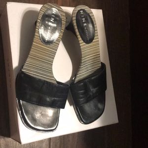 Nine & co heeled wedge sandals